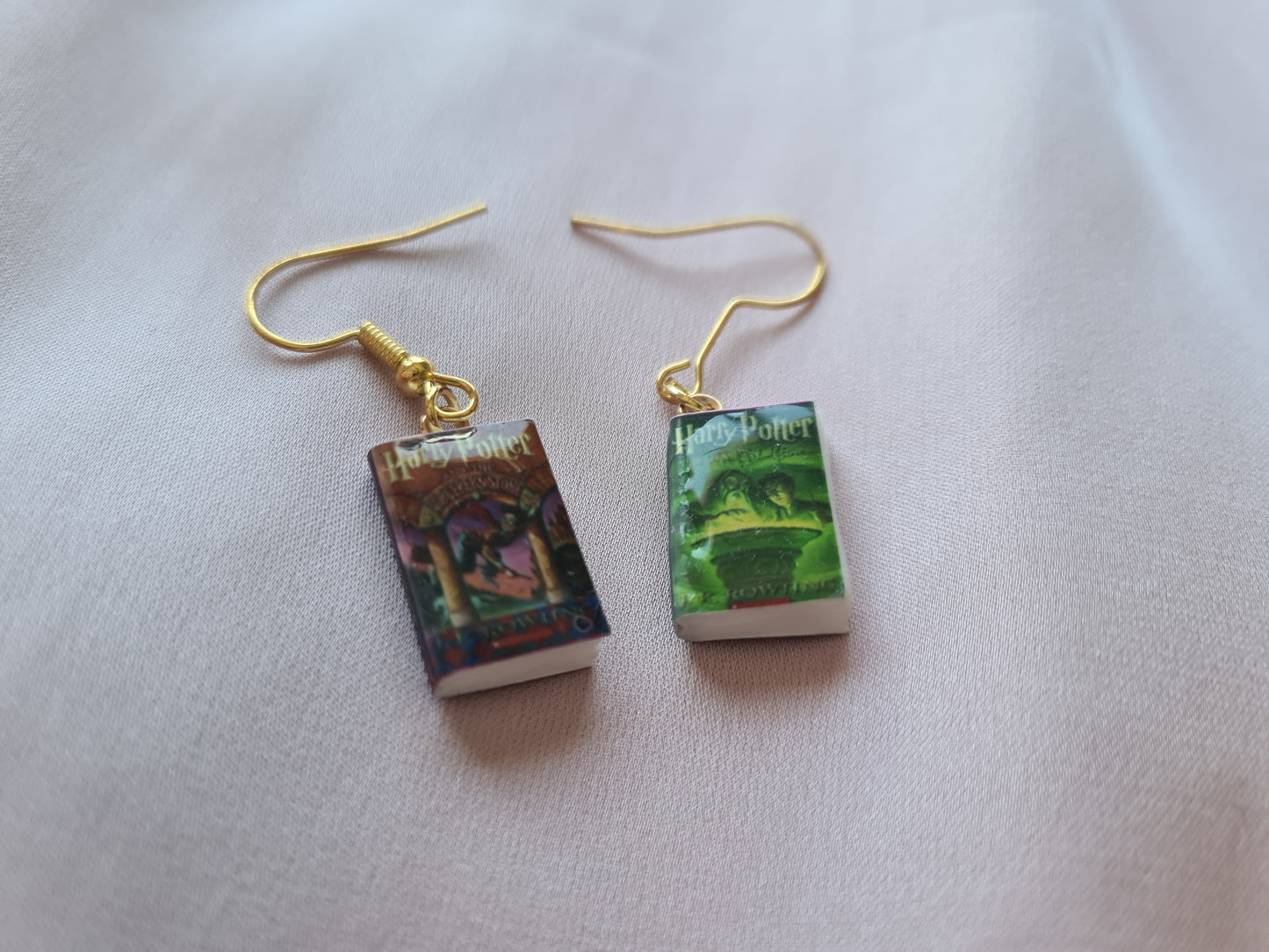 Pendientes de libros (personalizados) - Joyería artesanal a medida - Colección BookLovers: Circus Jelwery Boutique