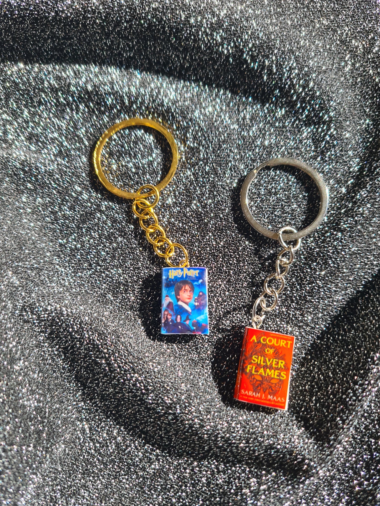 Llavero Personalizado con Mini Libro Hecho a Mano - Joyería artesanal - Colección Circus Jelwery Boutique