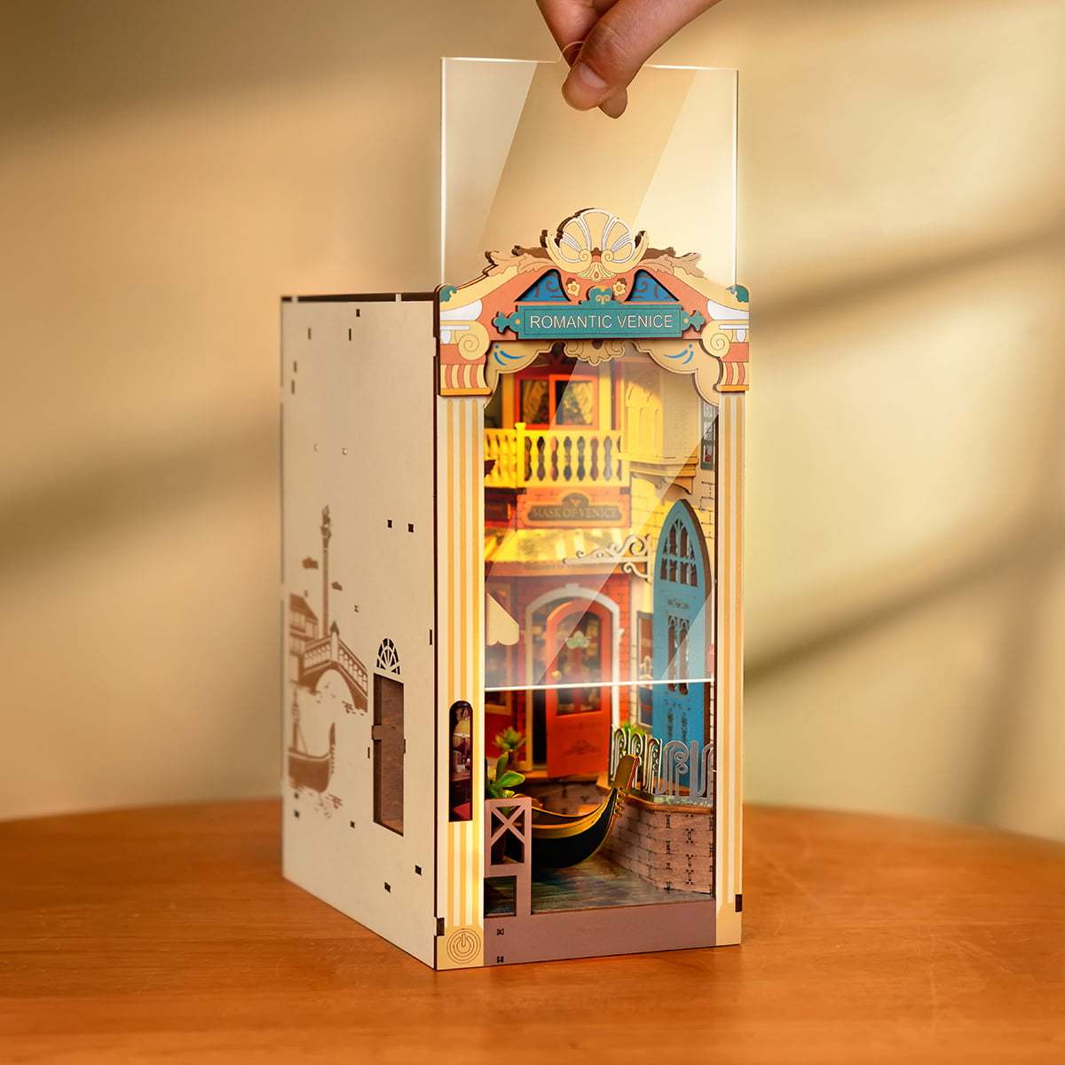 Book Nook: Venice - Suportes para livros em miniatura de madeira 3D - divisória de prateleira (cópia)