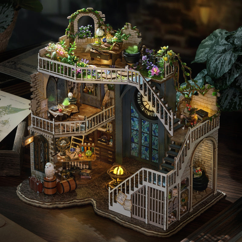 The Magic Mansion - Book Nook CIRCUS - Miniature World: Advanced Level