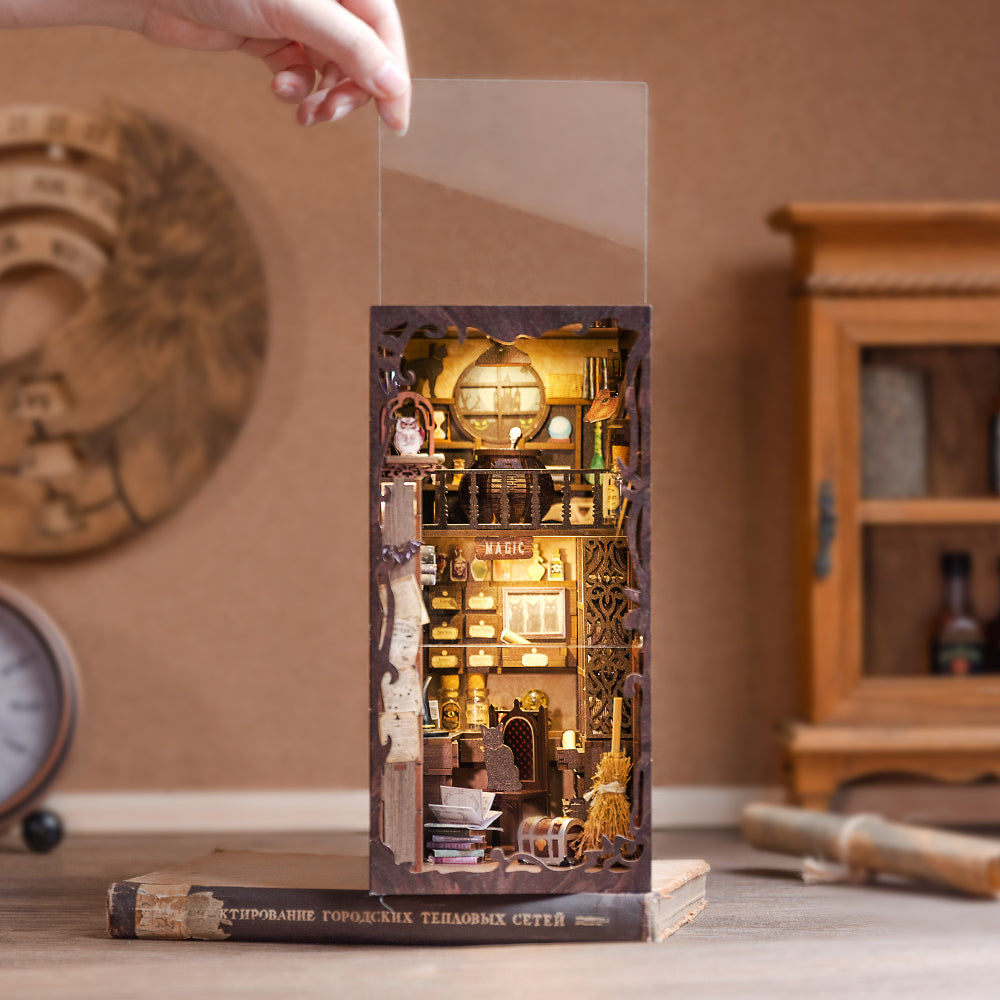 Magical Laboratory - Book Nook
