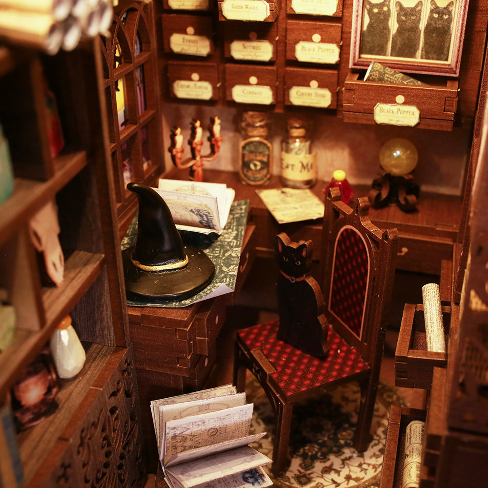 Magical Laboratory - Book Nook