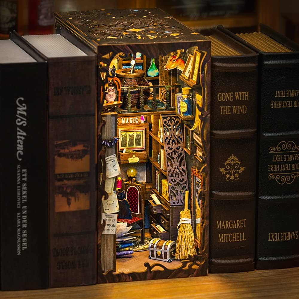 Magical Laboratory - Book Nook