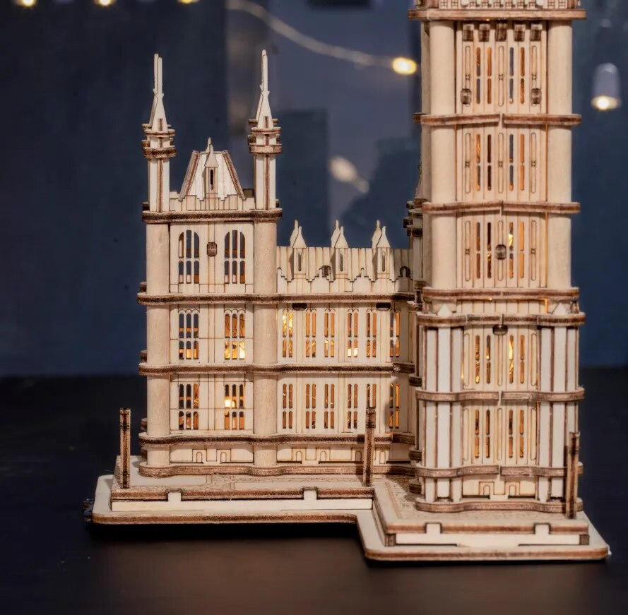 Eiffel Tower - Circus Wooden Puzzle - 3D PUZZLE