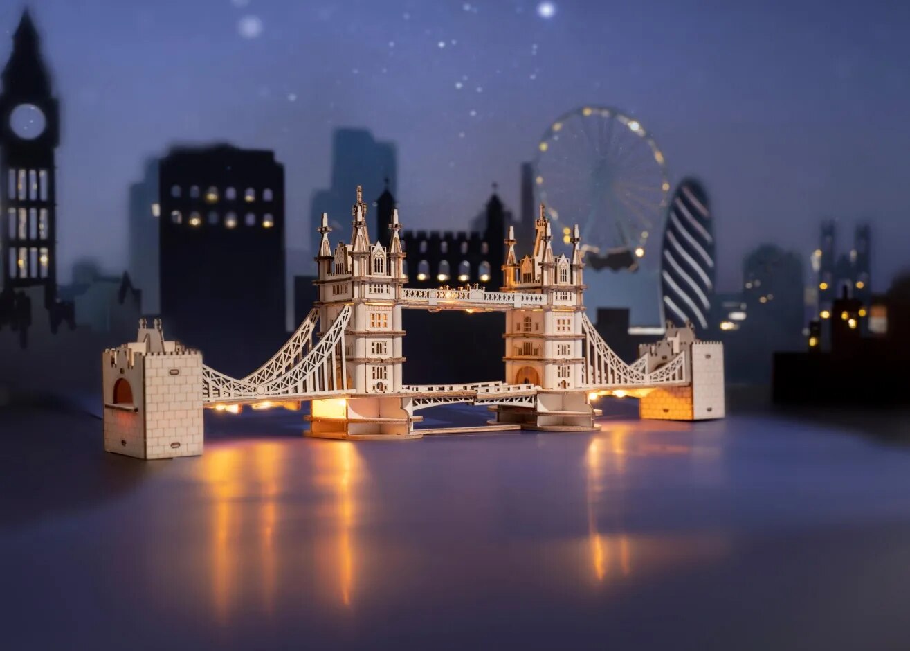 Eiffel Tower - Circus Wooden Puzzle - 3D PUZZLE