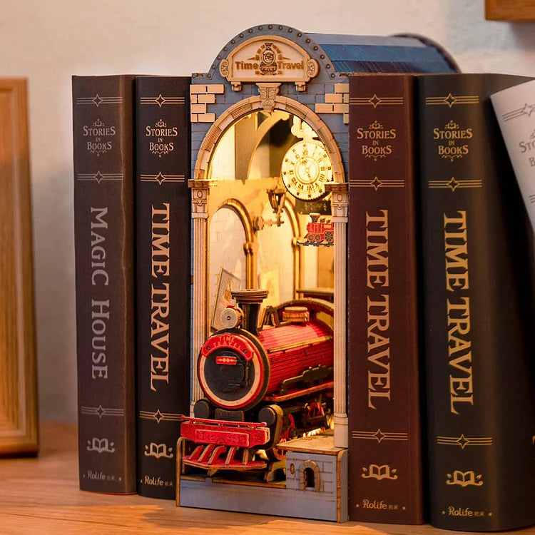 Welcome to the Station - Book Nook - HP Wizarding Collection