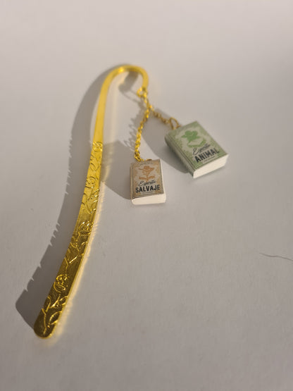 Brincos de livro (personalizados) - Joias artesanais personalizadas - Coleção BookLovers: Circus X Blay