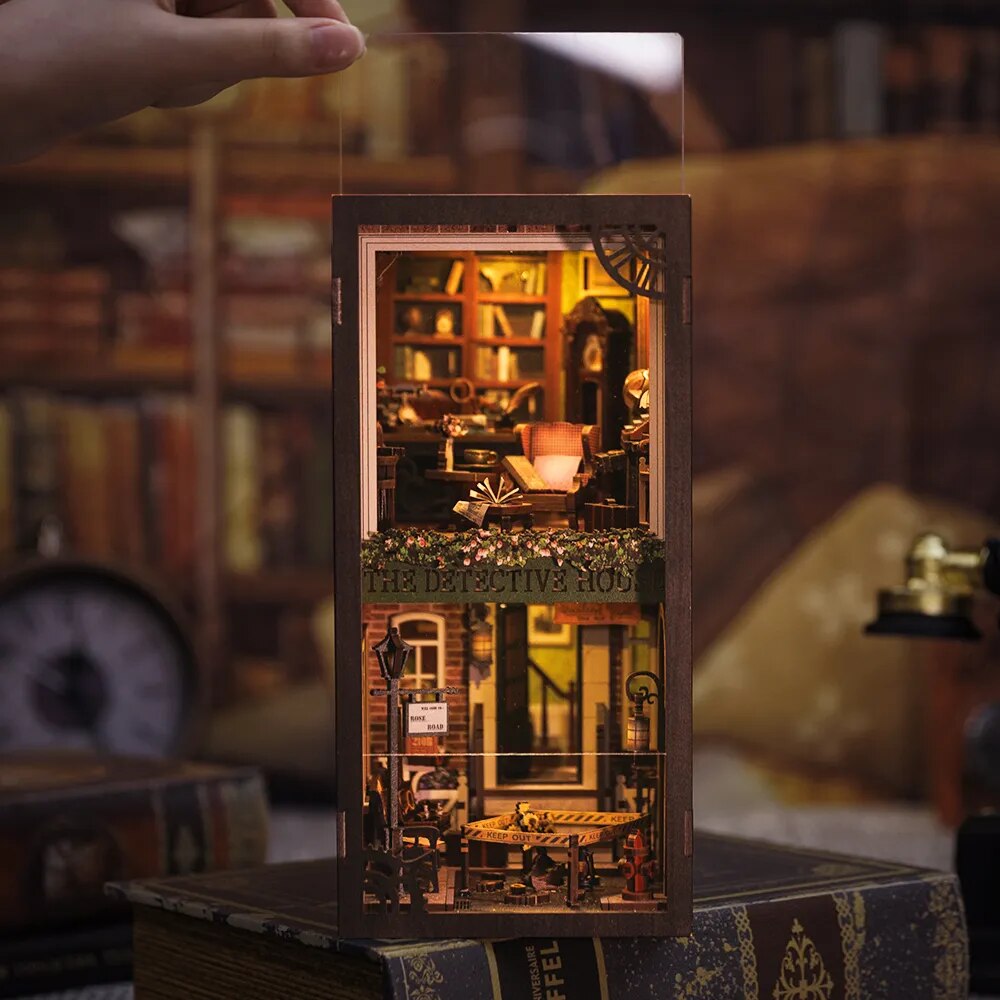 Ron's Magic Mystery Alley Book Nook Shelf Insert Diorama