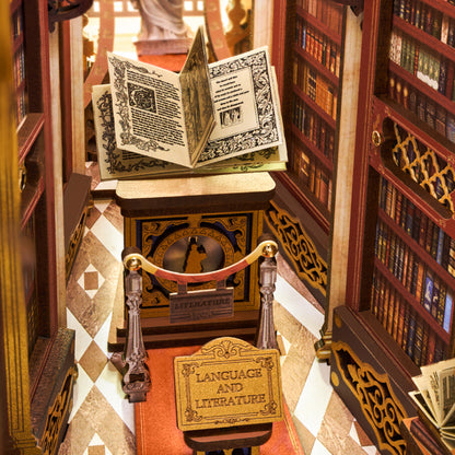 Alice in Wonderland - Book Nook