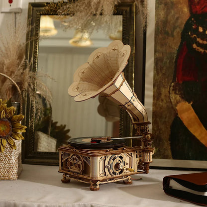 Classic gramophone (hand-turned) - Circus Puzzle MUSIC BOX