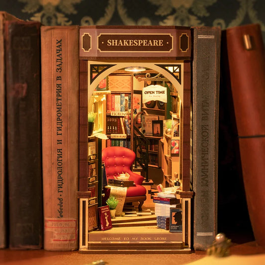 Shakespeare Bookstore - Book Nook CIRCUS