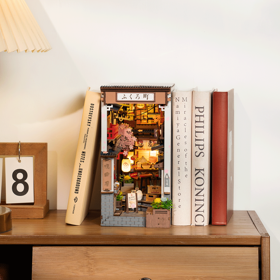 Calle pintoresca japonesa - Book Nook