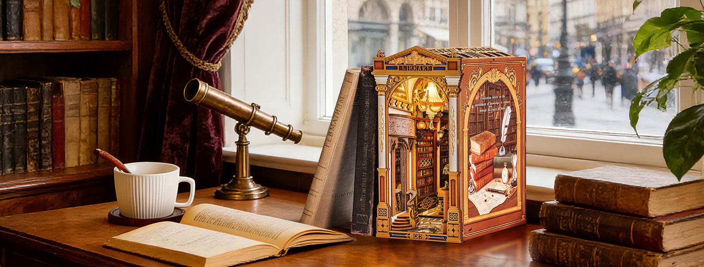 Alice in Wonderland - Book Nook