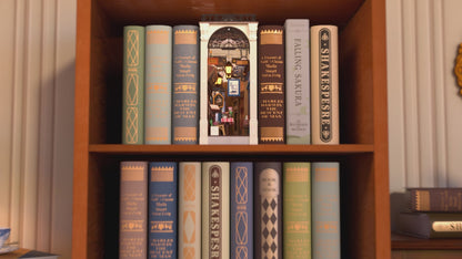 Book Nook Cita Perfecta en París - Sujetalibros Miniatura puzzle 3D de madera - separador estantería (copia)