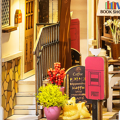 Bookstore in the city - Book Nook CIRCUS